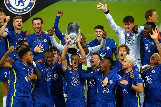 阿劳霍与本菲卡续约至2029年 违约金为8000万欧元